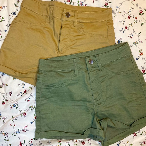 H&M Twill Shorts - 2 pack - Picture 2 of 3